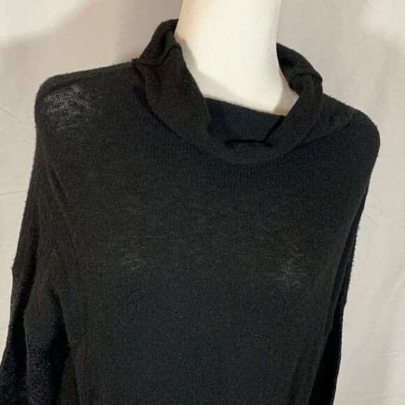 Guess Los Angeles Black Fuzzy Sparkly Sweater NWT - Picture 2 of 13